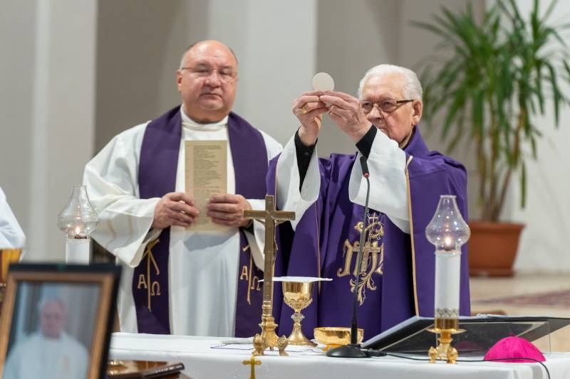 2025_10_27_gyurosovics temetes_33.jpg 2025_10_27_gyurosovics temetes_33.jpg